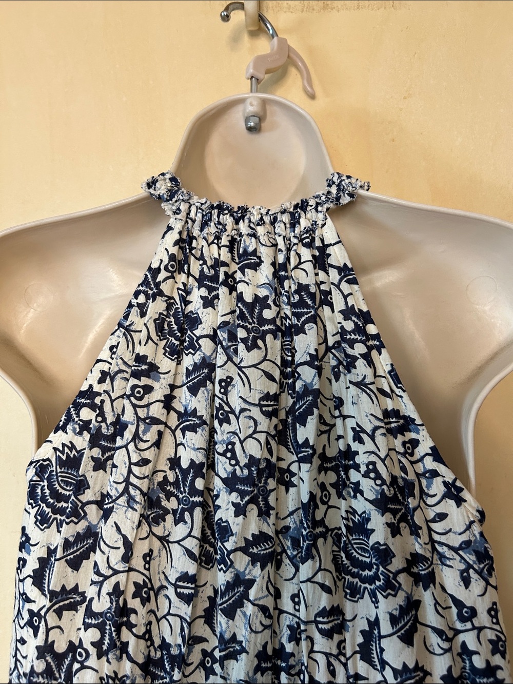 House of Harlow 1960 Navy and Cream Halter Floral Maxi Dress size XS - Picture 8 of 12
